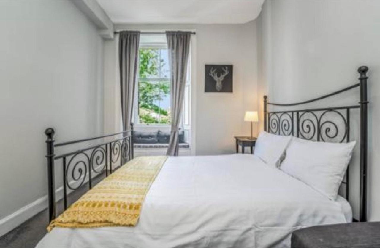 Spacious & Comfortable 3 Bedroom Apartment - Near City Centre - Free Parking Available - Sleeps Up To 5 Guests Edinburgh Eksteriør billede