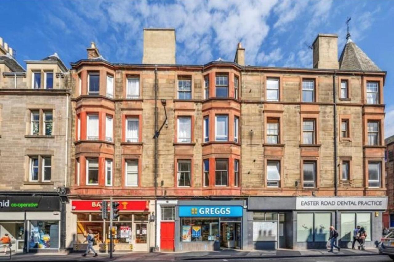 Spacious & Comfortable 3 Bedroom Apartment - Near City Centre - Free Parking Available - Sleeps Up To 5 Guests Edinburgh Eksteriør billede